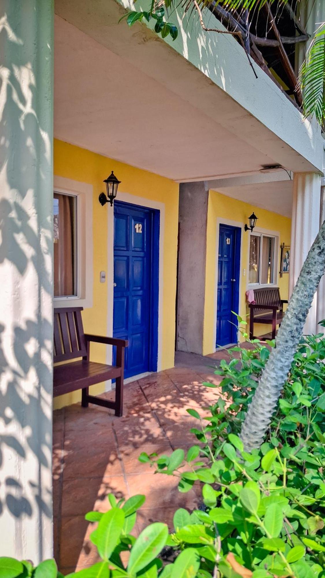 Hotel Cafe Del Sol Monterrico Exterior foto
